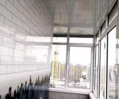 Красивый балкон. Отделка деревянной вагонкой  в  Красноярске - 8