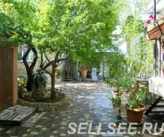 Домик под абрикосовым деревом на 2-4 человека в Феодосии. - 2