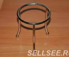 Металлическая хромированная подставка на треноге - 2