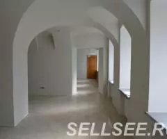 Предлагаю отдельно стоящие здание площадью 1800 кв. м - 3