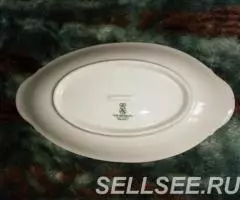 Продаю старинный фарфоровый салатник. Германия . - 2