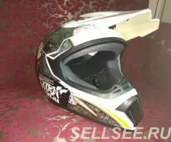 Кроссовый шлем с очками - новый - 2