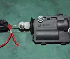 Замок лючка бензобака на Opel, Chrysler - 3