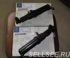 Комплект форсунок омывателя фар на мерседес W221, Новый, ОРИГИНАЛЬНЫЙ. - 2