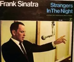 Frank Sinatra - Strangers In The Night