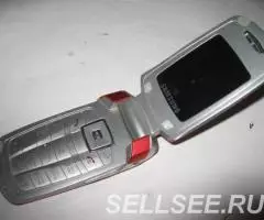 Samsung E380 Red Pearl Silver - 2