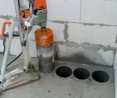 Демонтаж отбойным молотком. Отверстия - 4