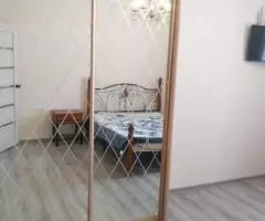 Сдаётся 1 ком кв-ра на Дергачах евро-ремонт 18 тыс свой двор - 2