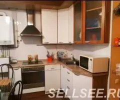 Сдаётся 3-ёх ком кв-ра в центре - 2