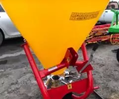 Разбрасыватель минеральных удобрений 300-500л Strumyk Польша - 4