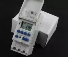 Реле напряжения, автомат, УЗМ, УЗО, мультиметр - 3