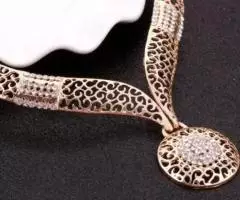 Нежный золотой цвет. Украшения, аксессуары - 3