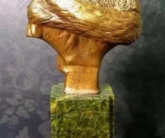 Бюст Александра Федоровна на камне - 3