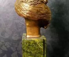 Бюст Александра Федоровна на камне - 4