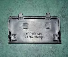 Заглушка буксировочного крюка бампера Suzuki Grand Vitara - 3