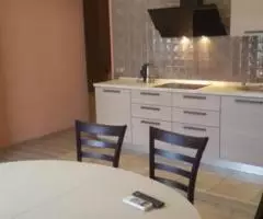 Сдаётся 3 ком кв-ра в центре в частном доме евро-ремонт - 2