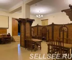 Продаётся трёхэтажное коммерческое здание в центре города - 4