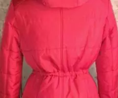 Красная зимняя куртка с капюшоном, р. 44-46 - 3