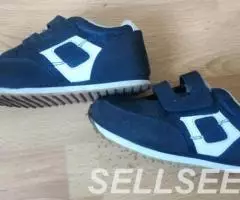 Детские кроссовки 29 размера. - 2