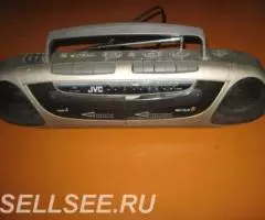 JVC RC-W301 2-х кассетная магнитола с FM радио