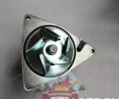 Помпа водяная 3966841 Cummins - 2