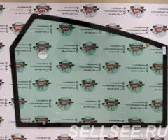 Стекло двери верхнее 15086905 Volvo BL61 71 - 2