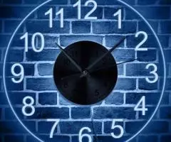 Часы настенные с подсветкой - 4