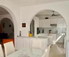 ПРОДАЕТСЯ ВИЛЛА С ВИДОМ НА ПОБЕРЕЖЬЕ В РАЙОНЕ ПАФОСА, КИПР - 8