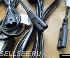 2 кабеля питания с разъёмами восьмёрками и с вилками типа G . - 2