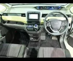 Минивэн гибрид 6 мест Honda Freed Hybrid кузов GB7 модификация G Honda Sensing гв 2018 - 5