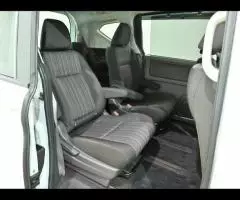 Минивэн гибрид 6 мест Honda Freed Hybrid кузов GB7 модификация G Honda Sensing гв 2018 - 7