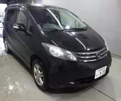 Минивэн 7 мест Honda Freed кузов GB4 модификация G Highway Edition 4wd