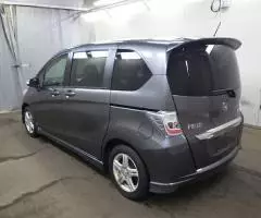 Минивэн гибрид 6 мест компактвэн Honda Freed Hybrid кузов GP3 - 4