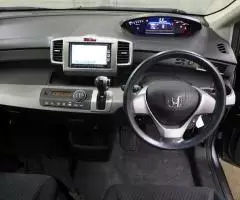 Минивэн гибрид 6 мест компактвэн Honda Freed Hybrid кузов GP3 - 5
