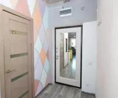 Стильная студия с ярким ремонтом - 5