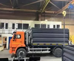 Автомобиль самосвал  модель 4589OT (Зерновоз)  на базе шасси КАМАЗ 53605-48 - 2