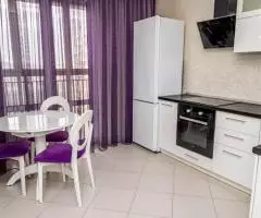 Красота современности: 1-комнатная квартира с витражами - 2