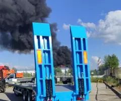 Низкорамный трал прицеп 4589PF 3-х осный двух скатный синий - 6