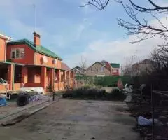 Два 2-этажных дома с баней и отличной возможностью инвестирования - 3