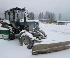 Трактор МТЗ 82, отвал, щетка - 2