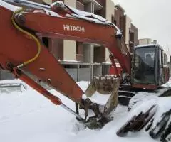 Гусеничный экскаватор Hitachi 200, болотоход, ТНВД - 3