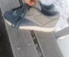 Продаю кроссовки Reebok оригинал 40 размер цвет синий состояние хорошее метро Отрадное - 2