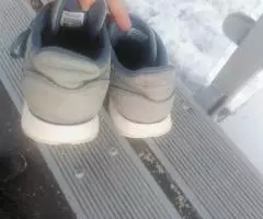 Продаю кроссовки Reebok оригинал 40 размер цвет синий состояние хорошее метро Отрадное - 3