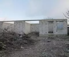 Недостроенное здание под гаражи в с. Кривополянье Чаплыгинского района Липецкой области