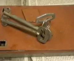 Замок гаражный накладной. - 2