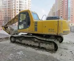 Гусеничный экскаватор KOMATSU 210 - 3