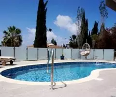 ПРОДАЕТСЯ ПРЕКРАСНАЯ 3-СПАЛЬНАЯ ВИЛЛА-БУНГАЛО В ПАФОСЕ, КИПР - 2