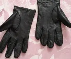 Перчатки кожаные, состояние - не носил. Размер 21-11 (23,5 см. на 10,5 см.)