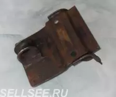 Кронштейн подушки кпп Москвич 2141 - 2