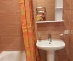 сдаю 2 комнатную по ул. Жердева 146 - 2